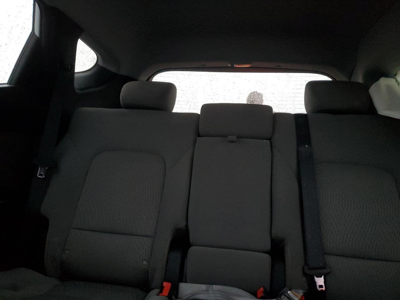 2017 Hyundai Santa Fe - Image 10