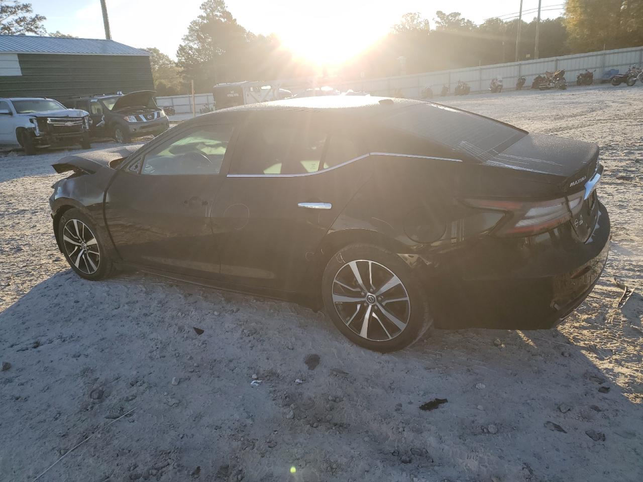 2021 Nissan Maxima - Image 2