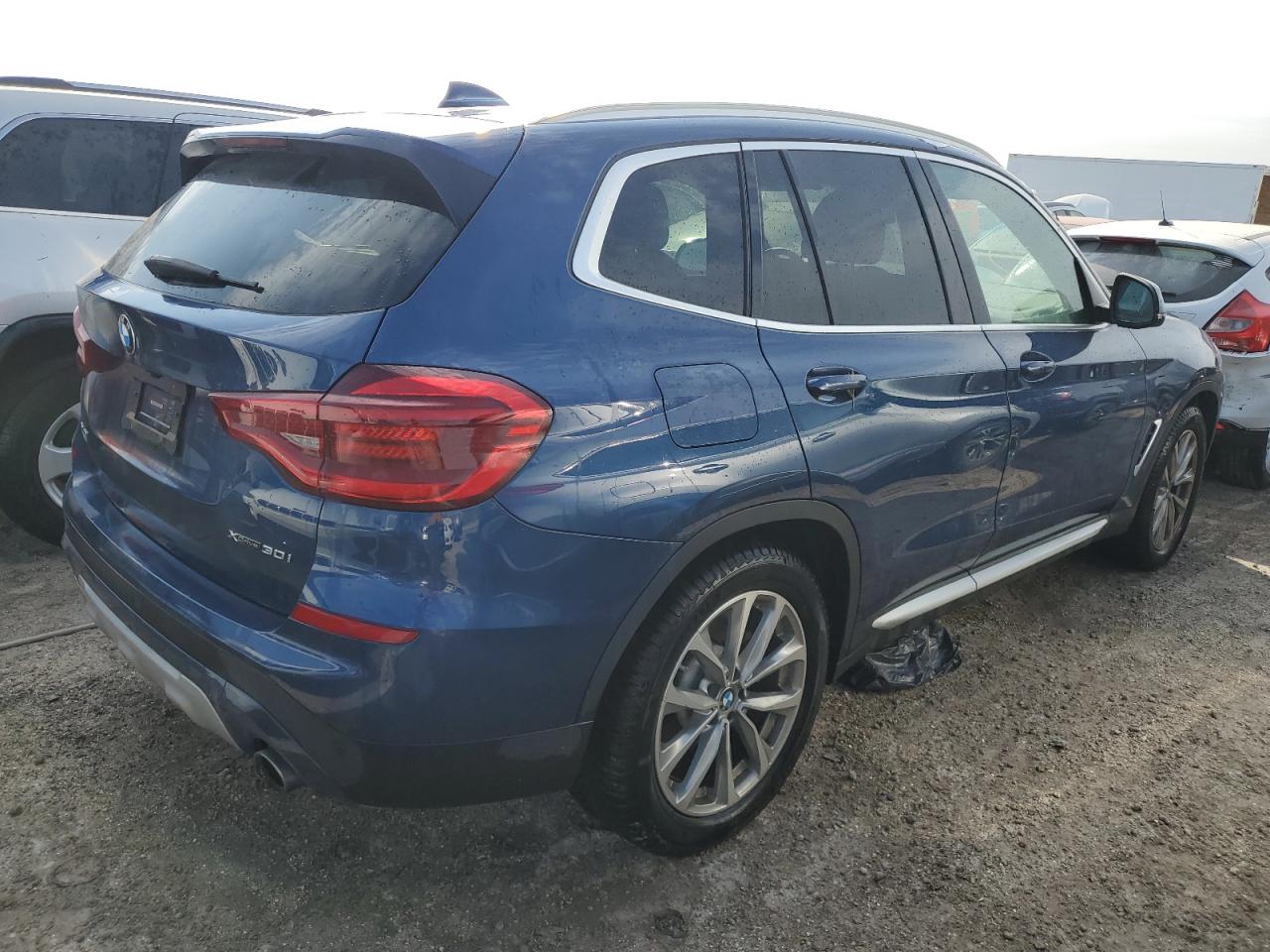 VIN 5UXTR9C51KLD95971 2019 BMW X3 no.3