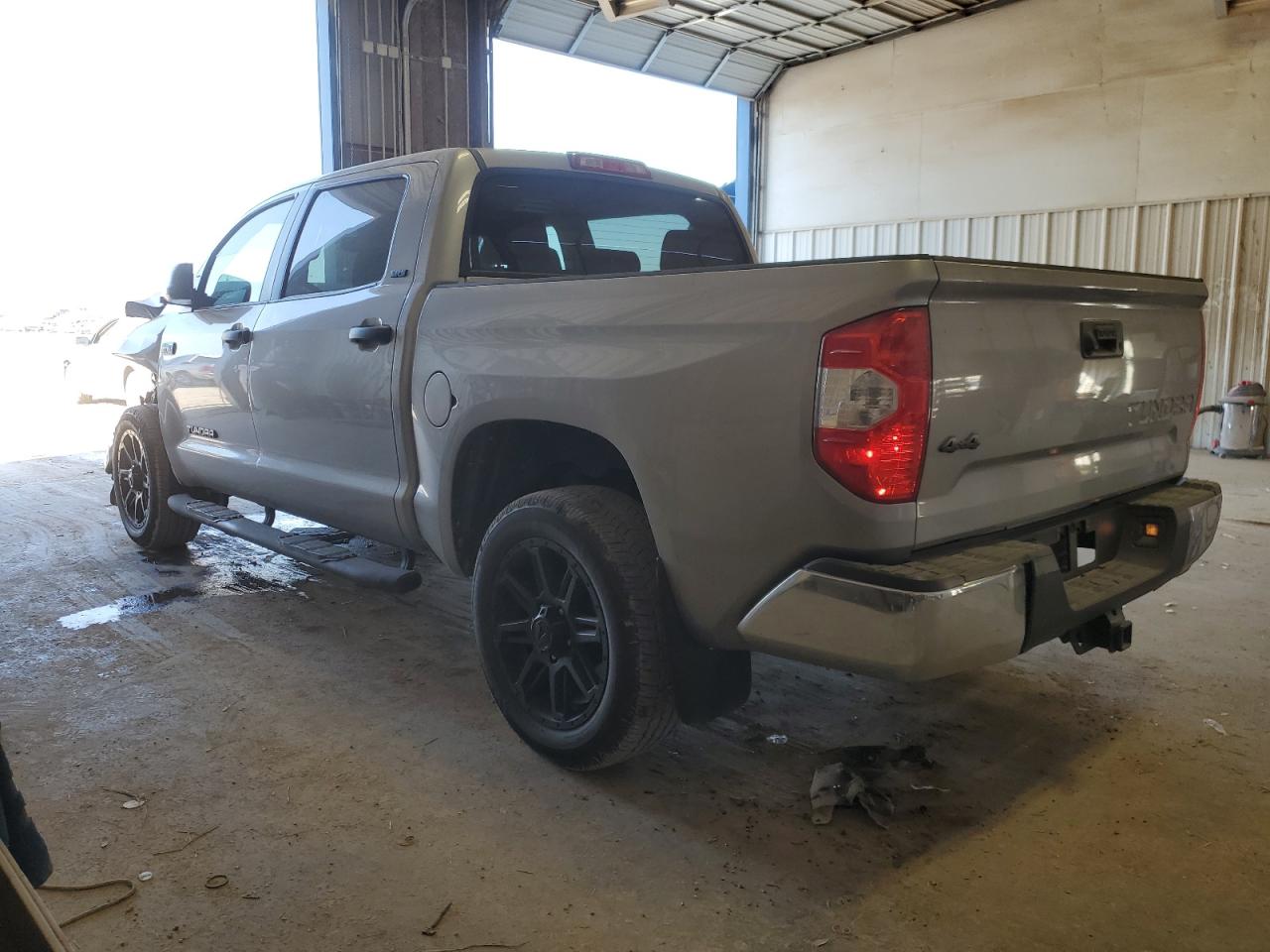 2018 Toyota Tundra - Image 2