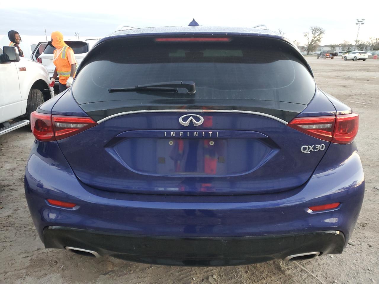 SJKCH5CP6HA027654 2017 Infiniti Qx30 Base