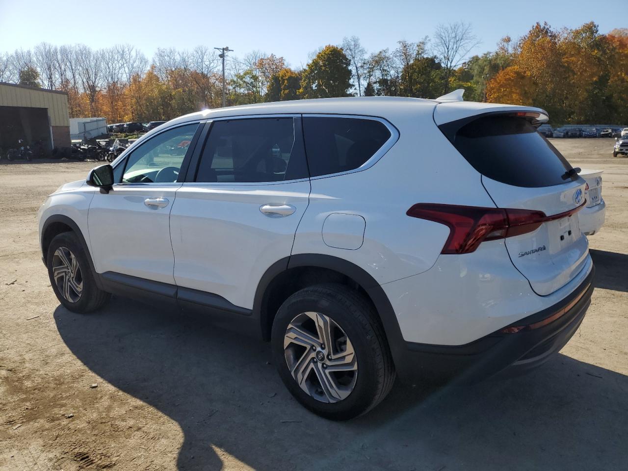 2023 Hyundai Santa Fe - Image 2