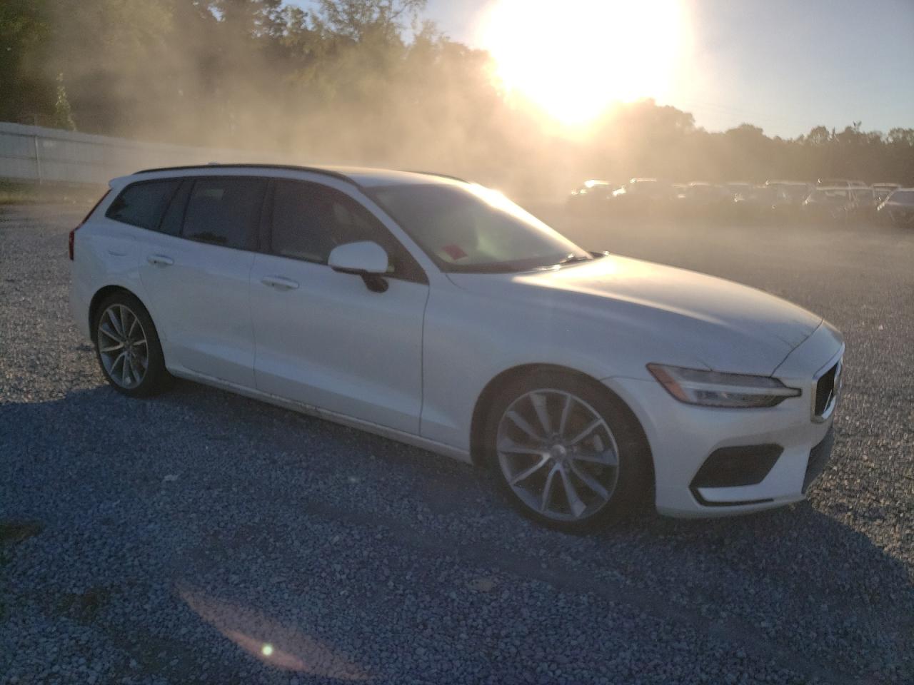 2020 Volvo V60 - Image 4