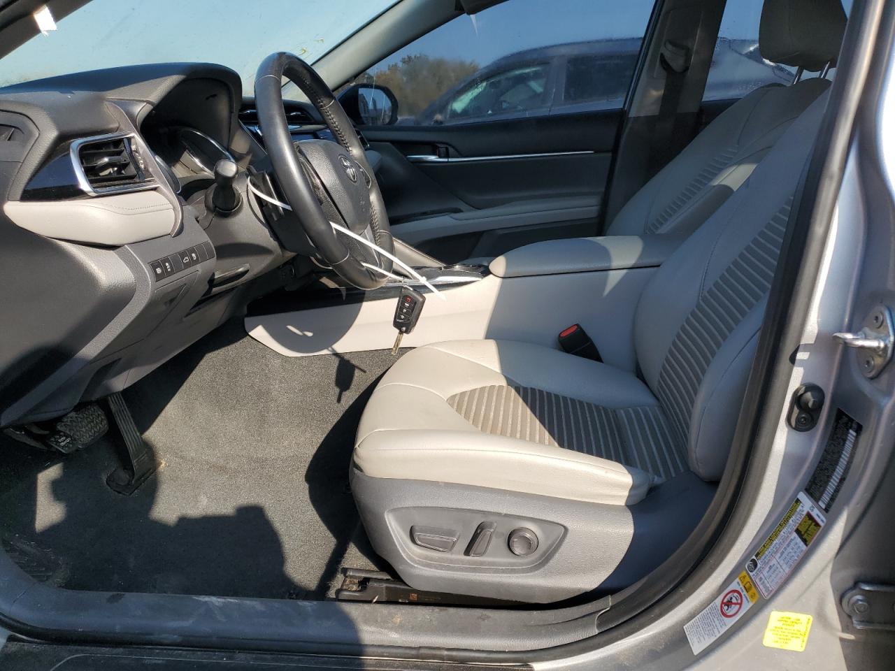 2018 Toyota Camry - Image 7