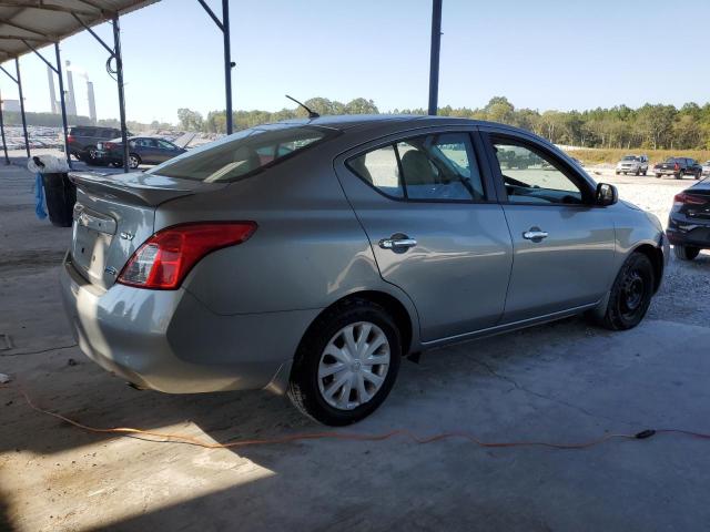  NISSAN VERSA 2013 Srebrny