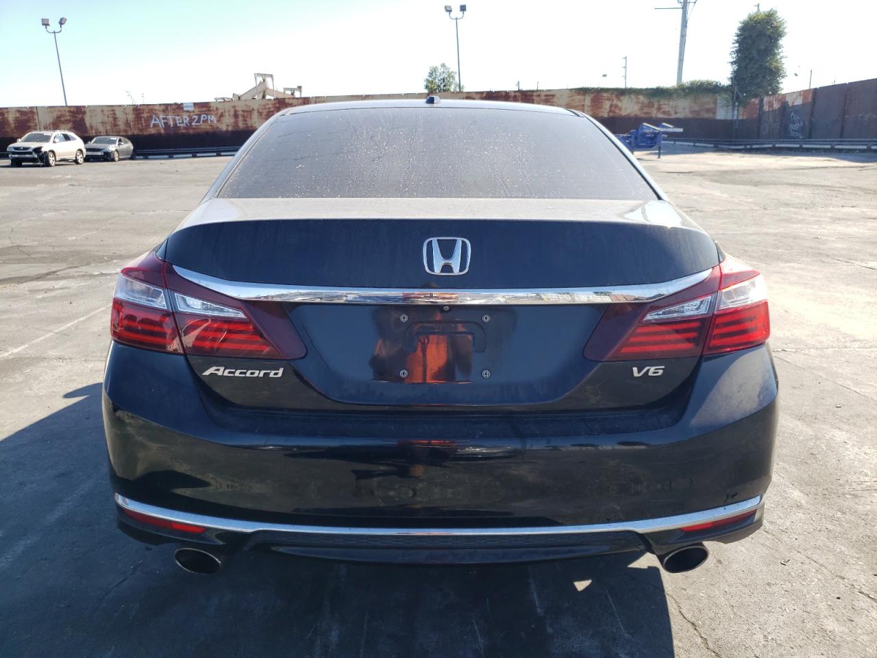 1HGCR3F84HA033768 2017 Honda Accord Exl