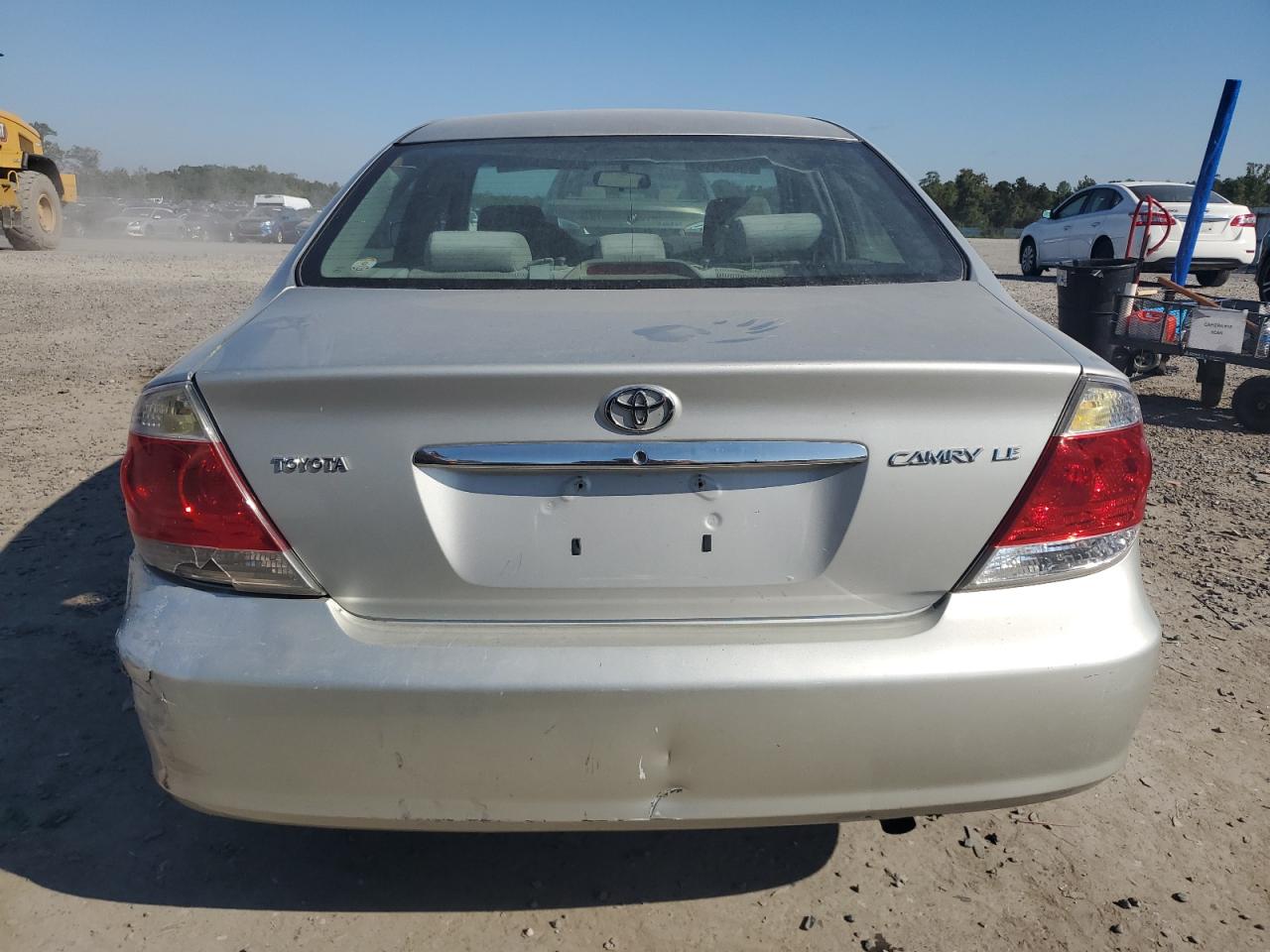 2005 Toyota Camry Le VIN: 4T1BE30KX5U026050 Lot: 74894114