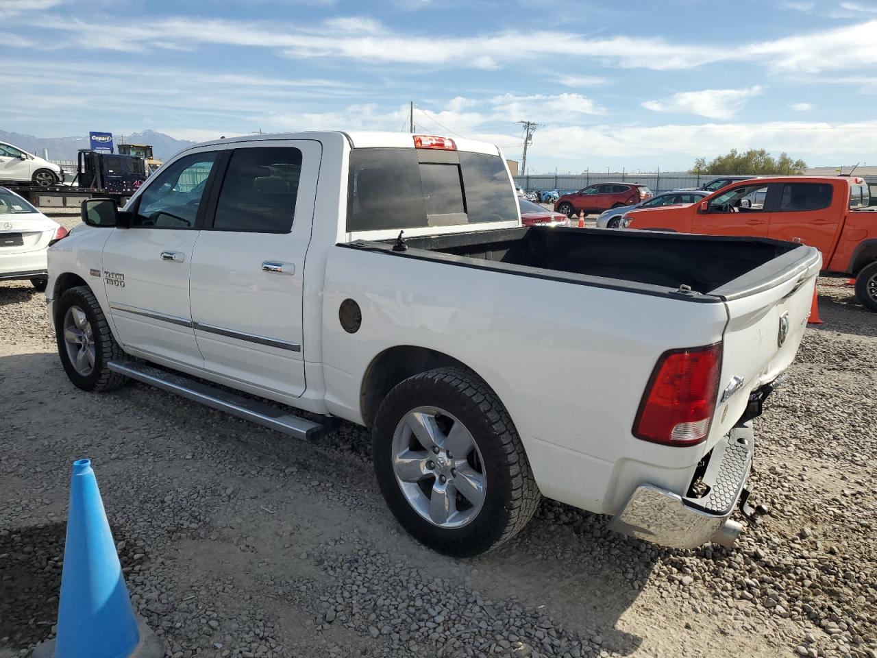 2016 RAM 1500 - Image 2