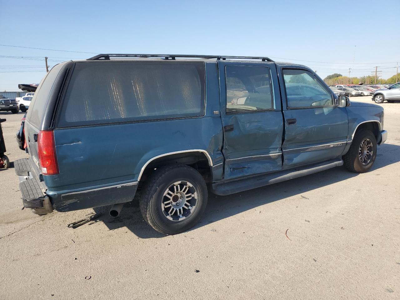 1992 Chevrolet Suburban C1500 VIN: 1GNEC16K3NJ356978 Lot: 74299054