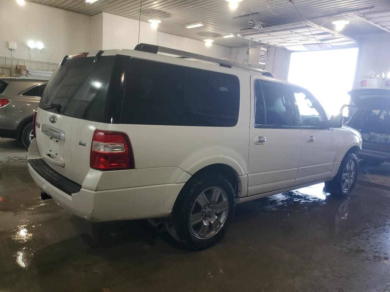 2010 Ford Expedition - Image 3