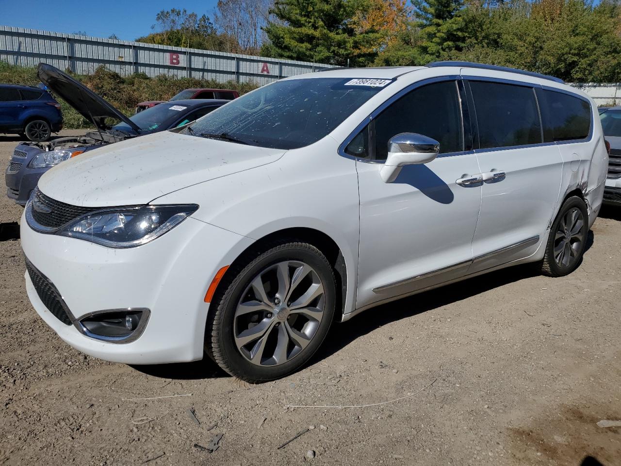 2C4RC1GG5HR643730 2017 CHRYSLER PACIFICA - Image 1