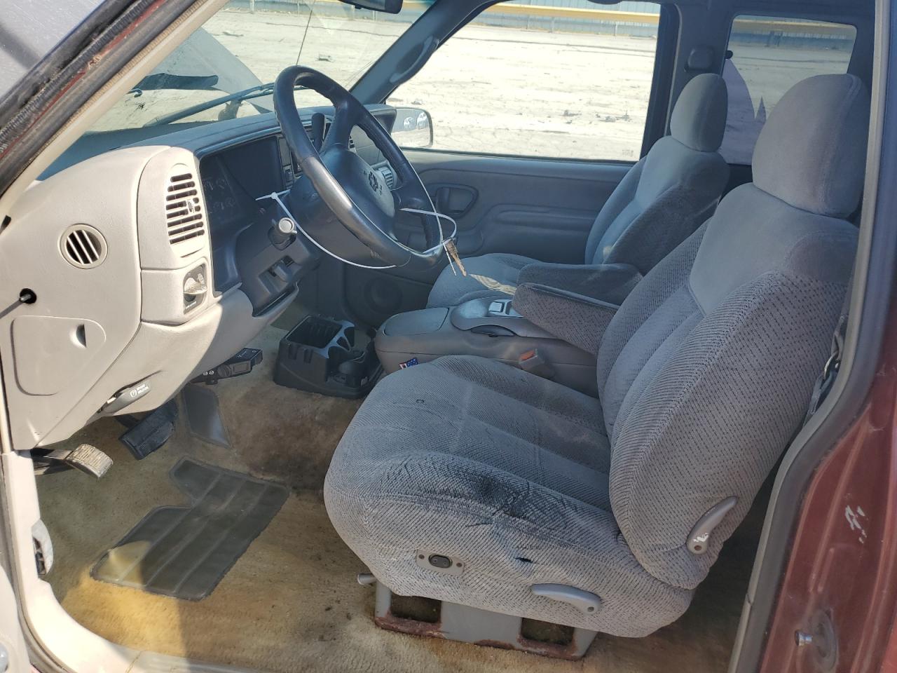 1998 Chevrolet GMT-400 - Image 7
