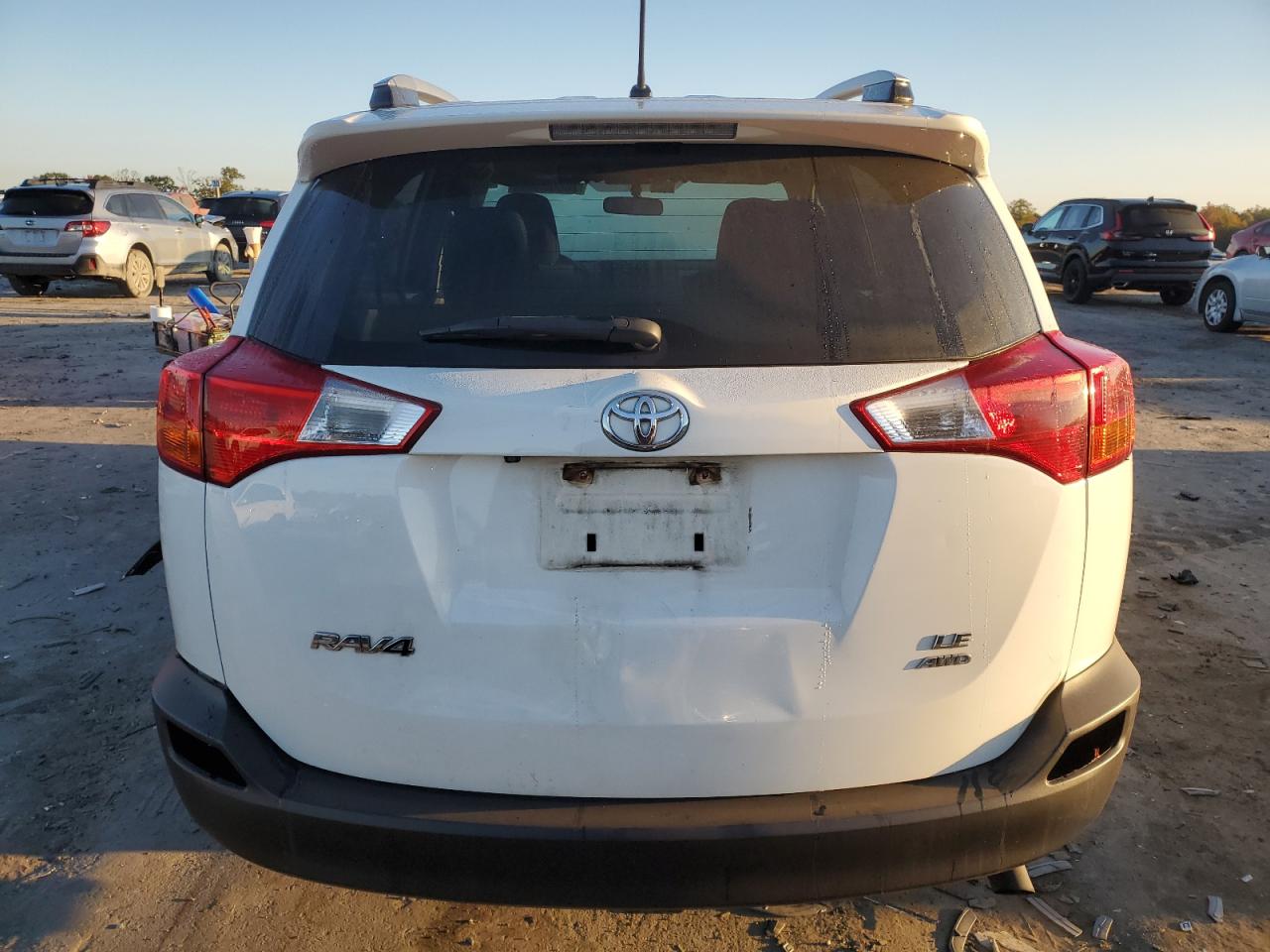 VIN JTMBFREV3FJ020617 2015 TOYOTA RAV4 no.6