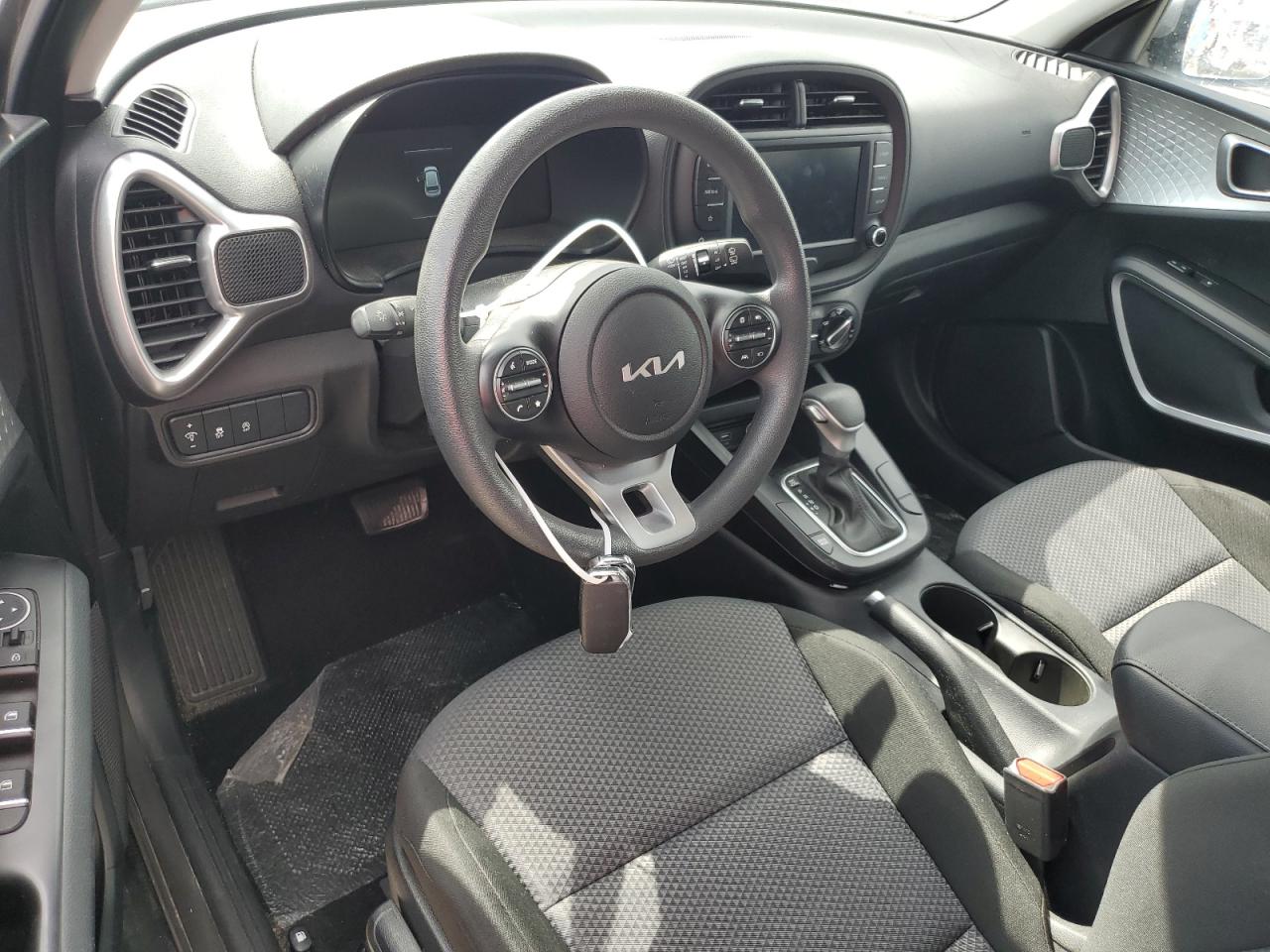 2023 Kia Soul - Image 8