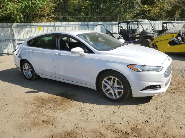 Sedans FORD FUSION 2016 White