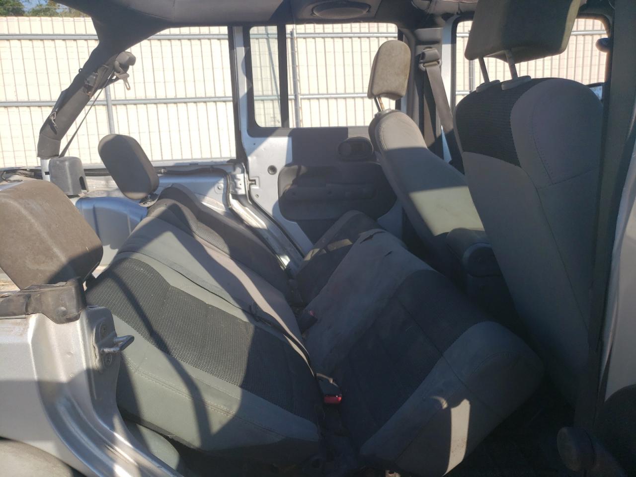 2007 Jeep Wrangler X VIN: 1J4GB39157L230528 Lot: 60622435