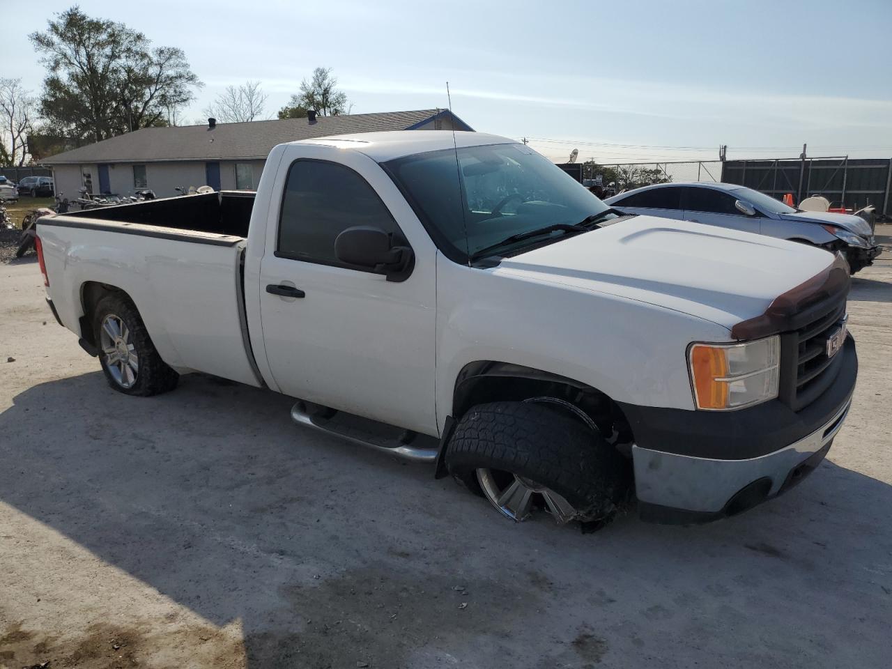 2013 GMC Sierra - Image 4