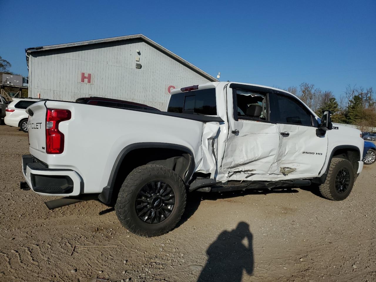 2022 Chevrolet Silverado - Image 3
