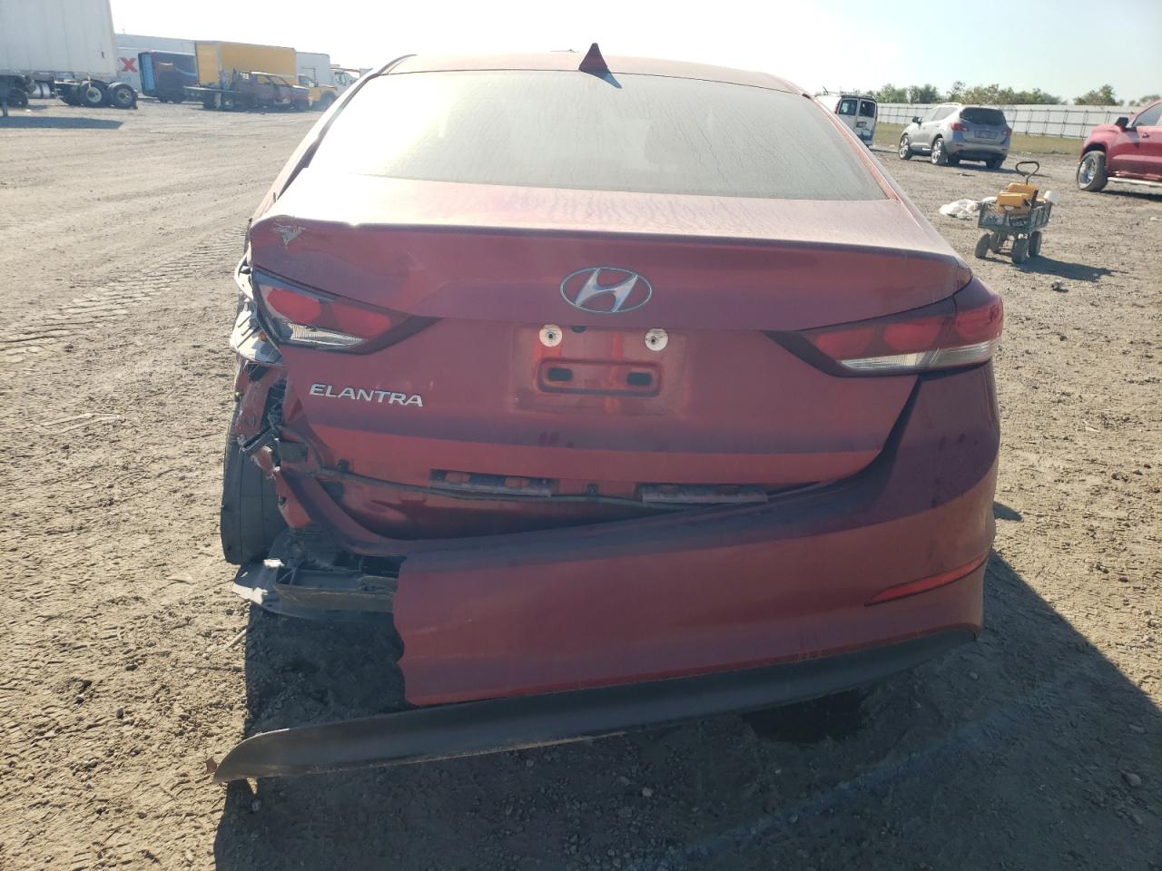 2018 Hyundai Elantra - Image 6