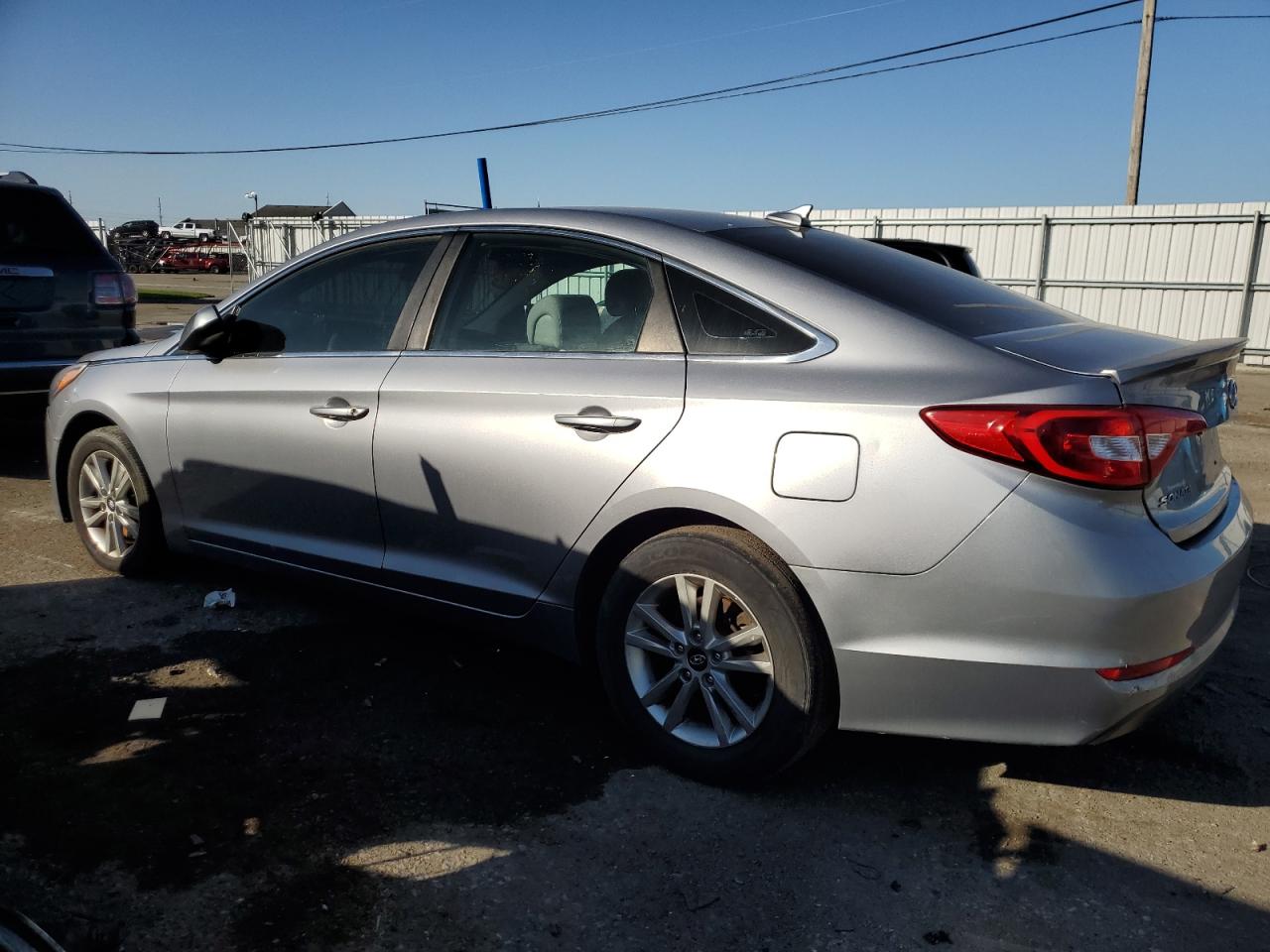 5NPE24AF2FH034592 2015 HYUNDAI SONATA - Image 2