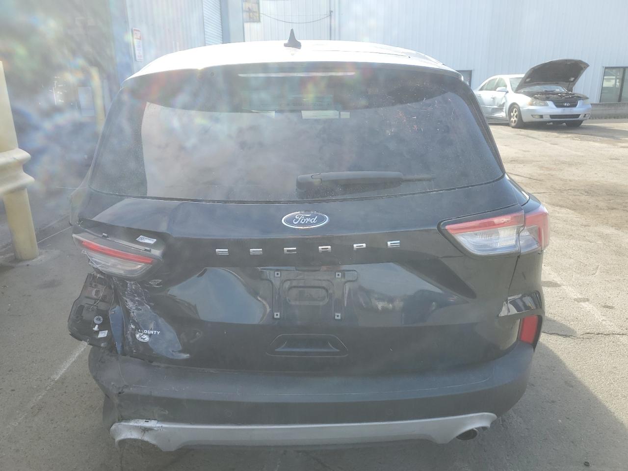 VIN 1FMCU0G64MUA08947 2021 FORD ESCAPE no.6