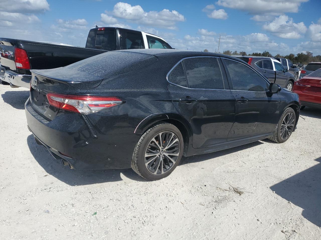 2018 Toyota Camry - Image 3