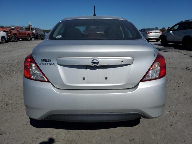  NISSAN VERSA 2017 Silver