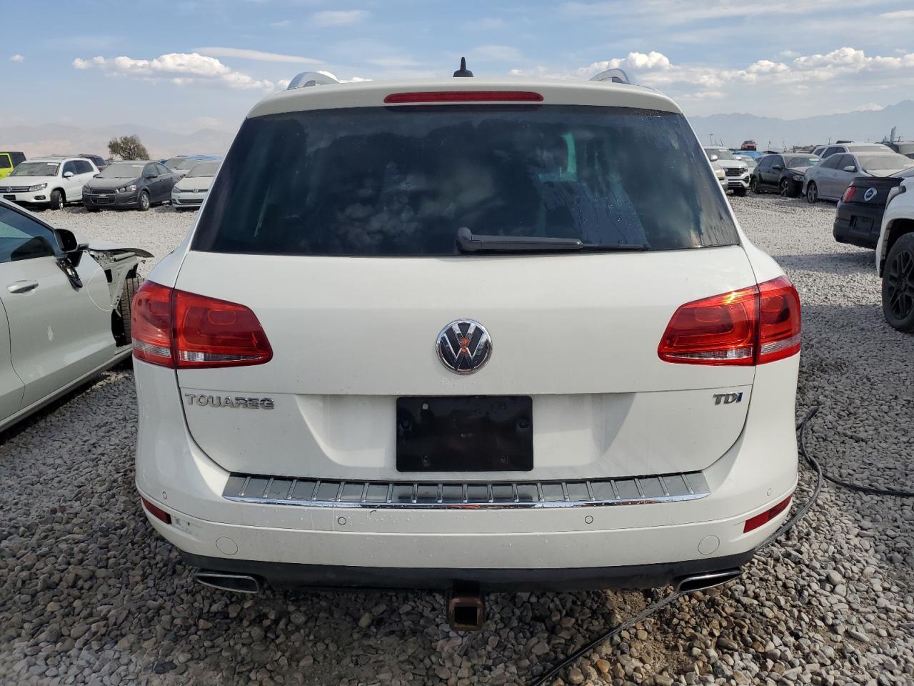 2011 Volkswagen Touareg V6 Tdi VIN: WVGFK9BP4BD003333 Lot: 74503014