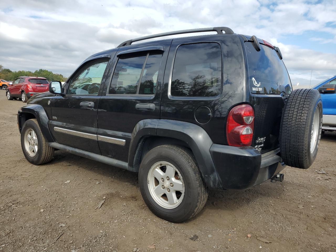 2006 Jeep Liberty (North America) - Image 2