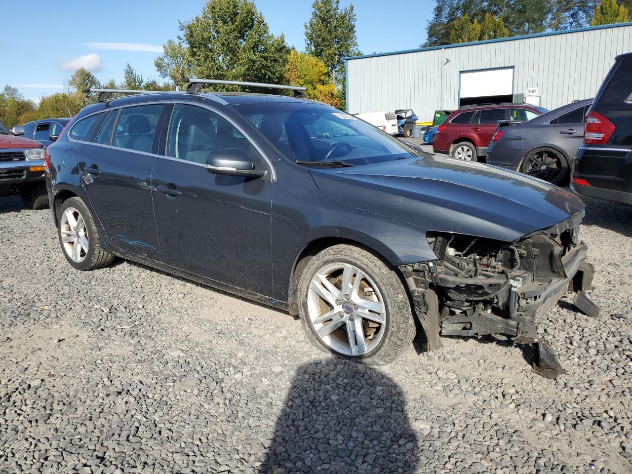2015 Volvo V60 - Image 4