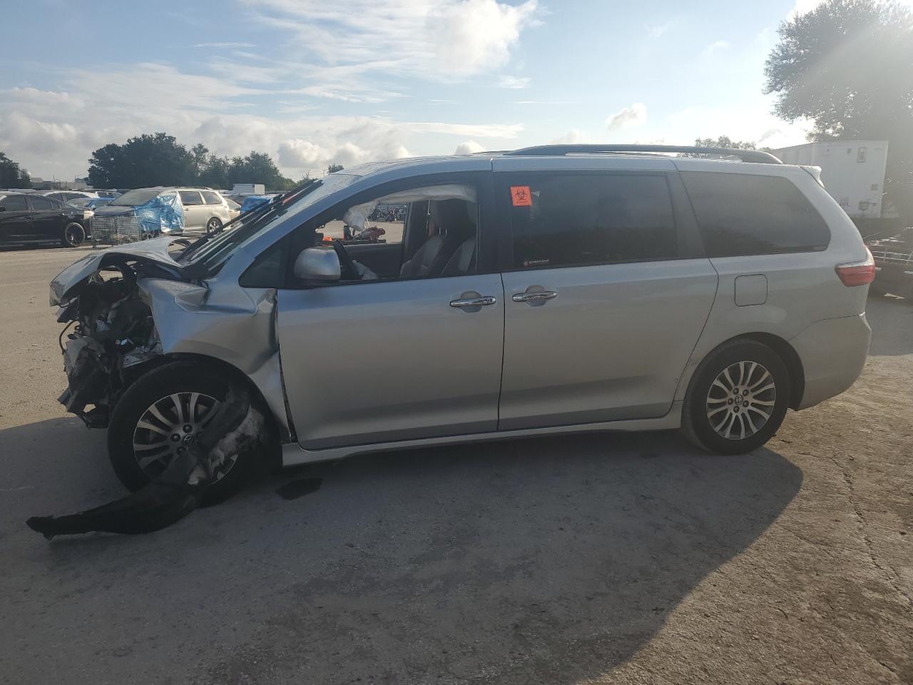 5TDYZ3DC8LS057076 2020 TOYOTA SIENNA - Image 1