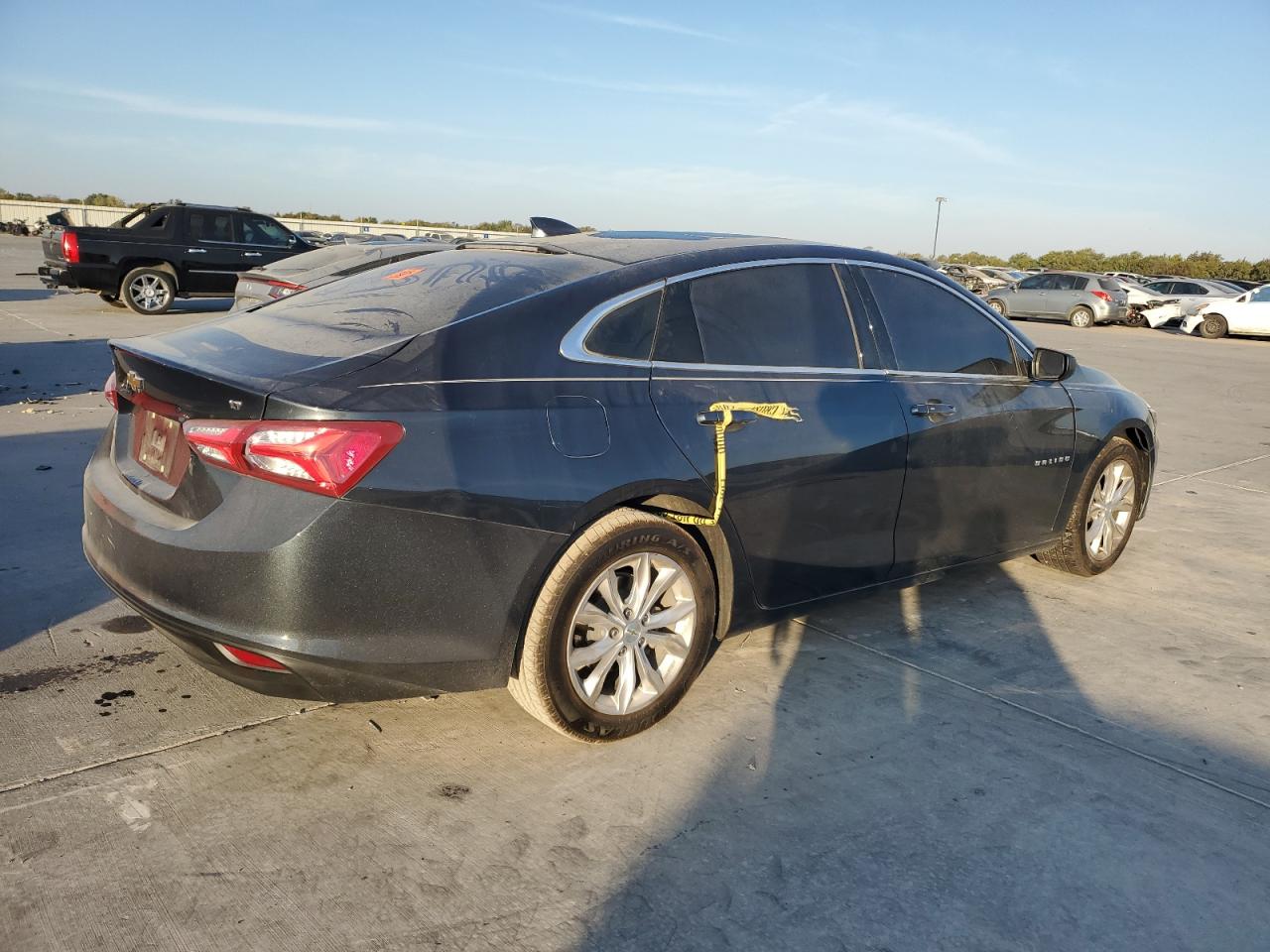 2019 Chevrolet Malibu - Image 3