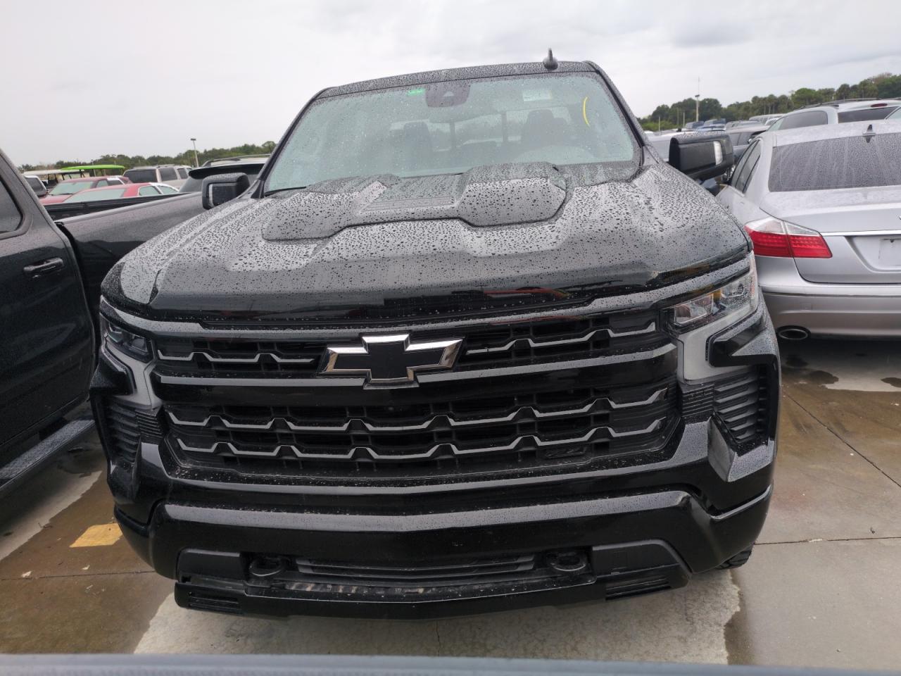 2022 Chevrolet Silverado - Image 5