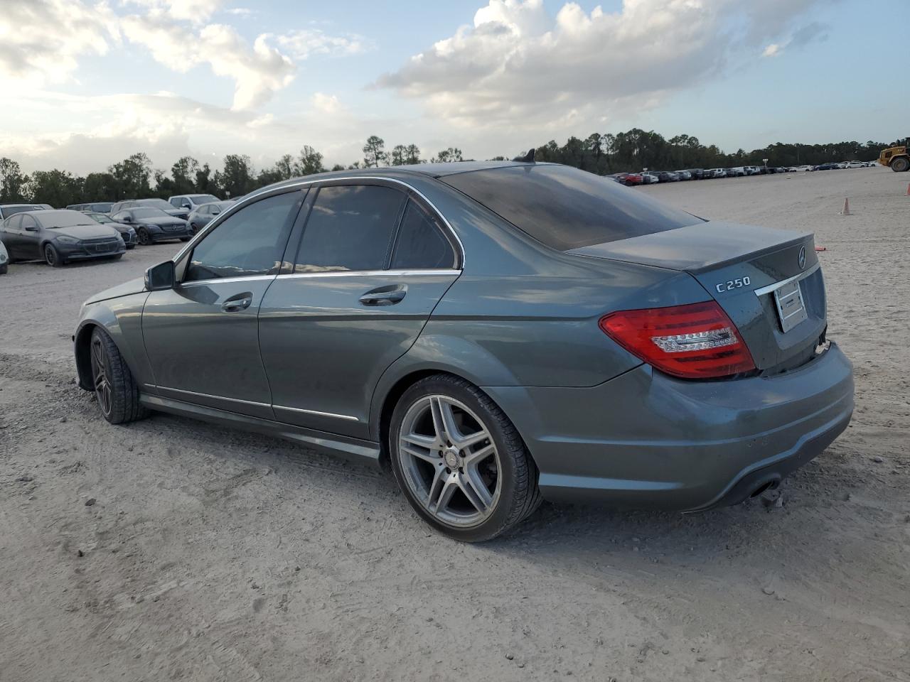 2012 Mercedes-Benz C-klasse - Image 2