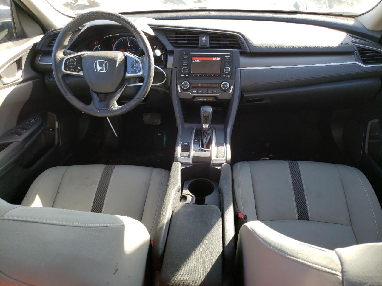 2HGFC2F6XKH600811 2019 Honda Civic Lx