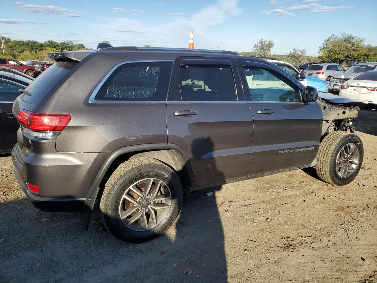 2020 Jeep Grand Cherokee - Image 3