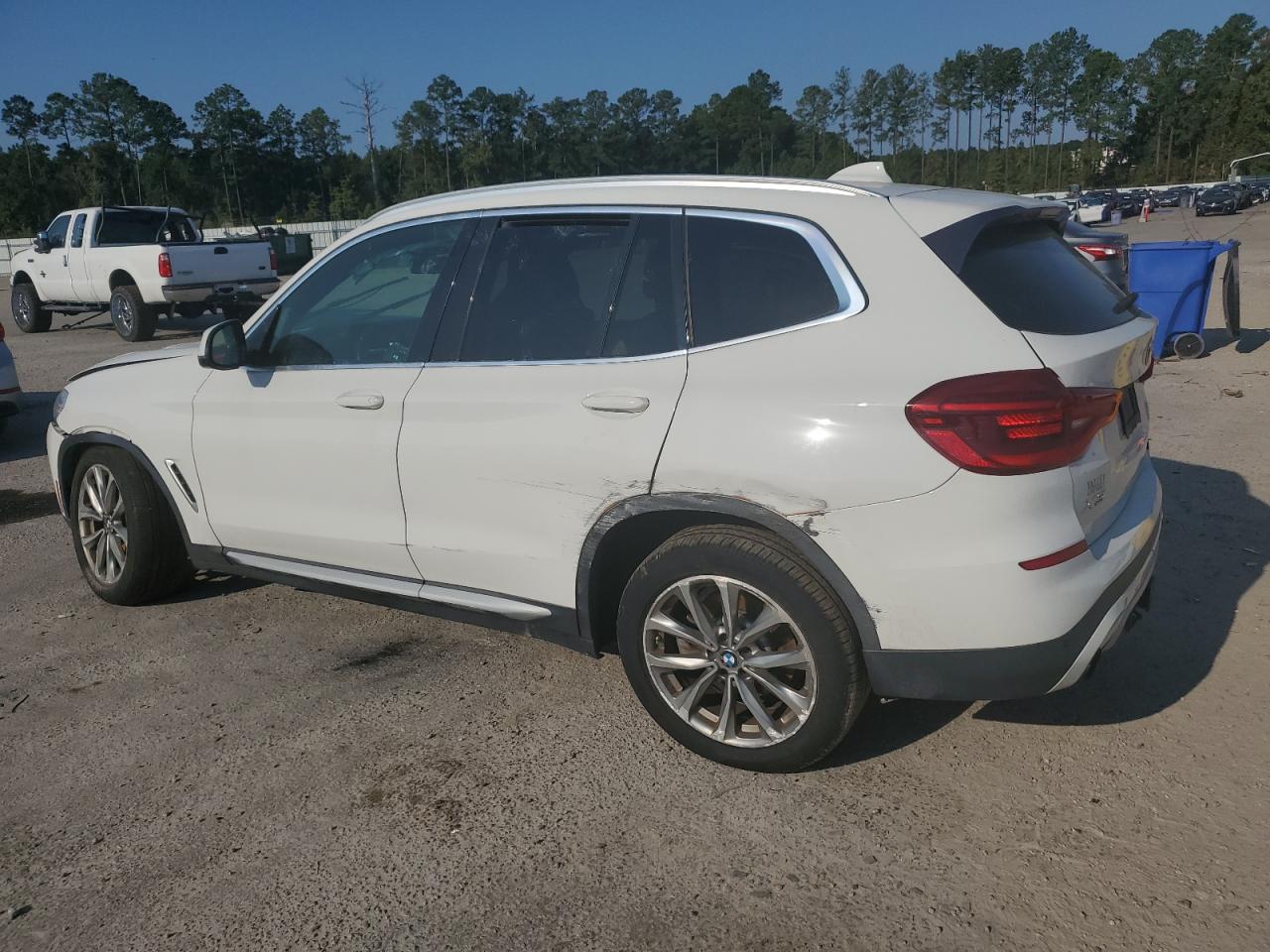 VIN 5UXTR9C53JLD72884 2018 BMW X3 no.2