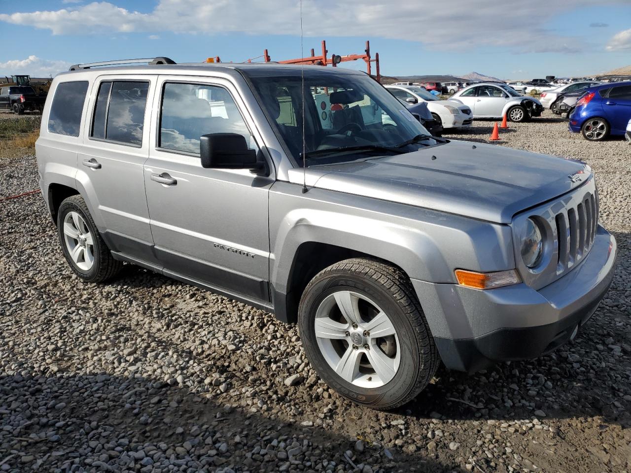 2016 Jeep Liberty (Patriot) - Image 4