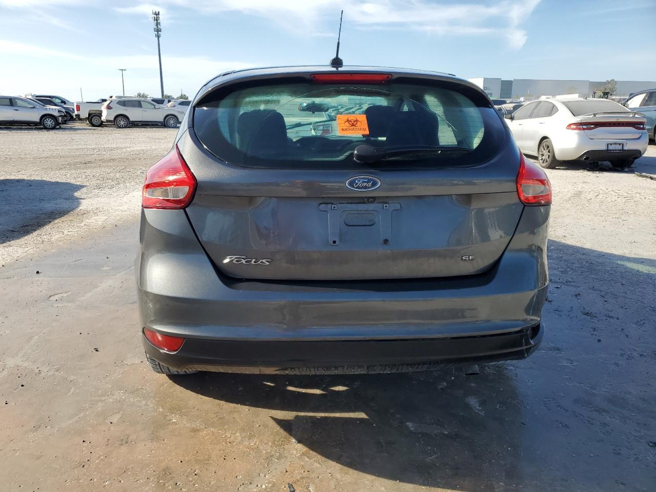 2018 Ford Focus Se VIN: 1FADP3K23JL207386 Lot: 75674804