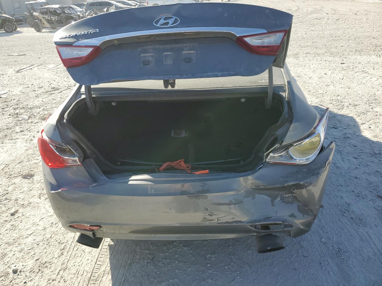 2012 Hyundai Sonata - Image 6