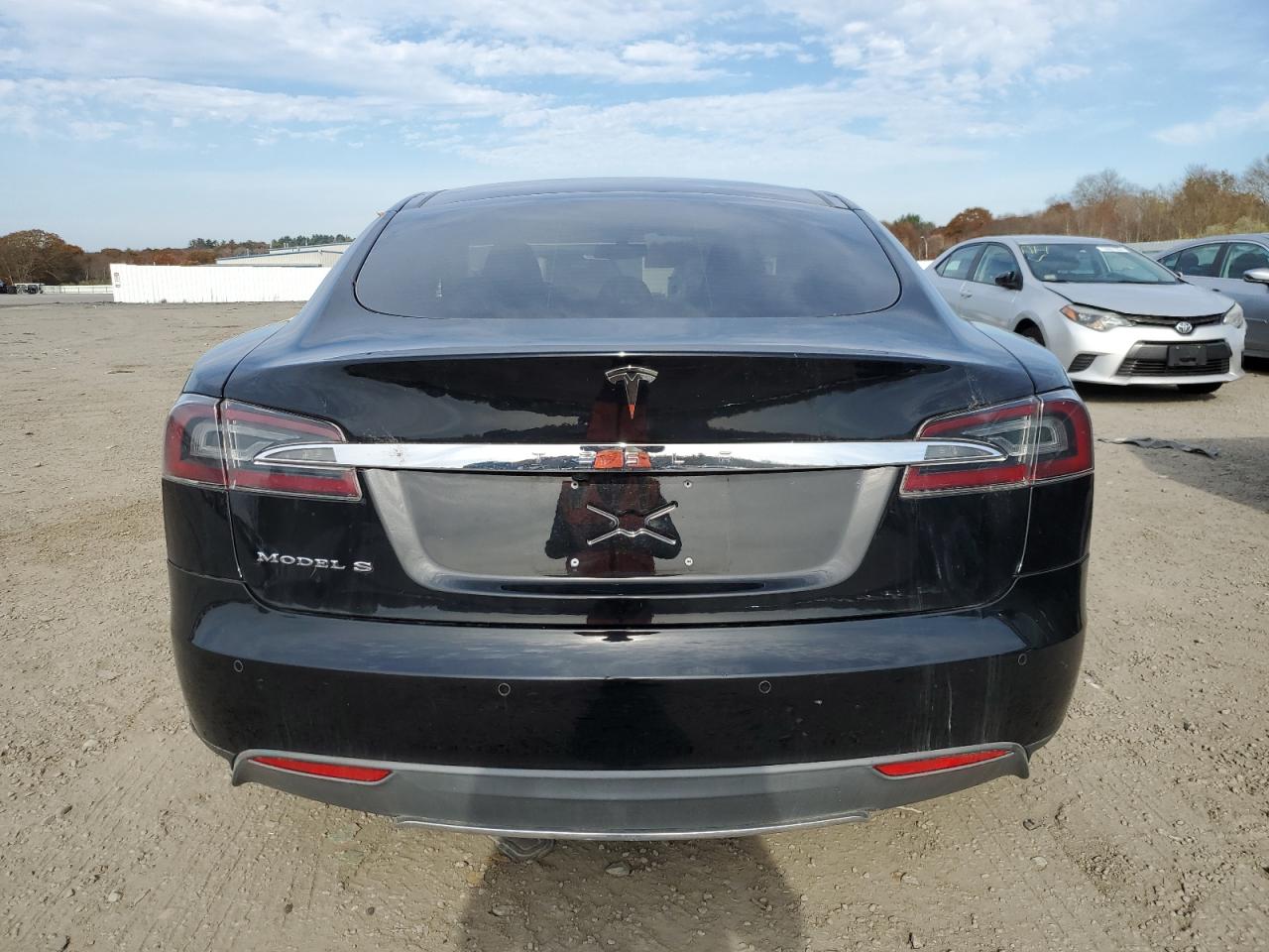 2014 Tesla Model S VIN: 5YJSA1S11EFP33247 Lot: 77282634