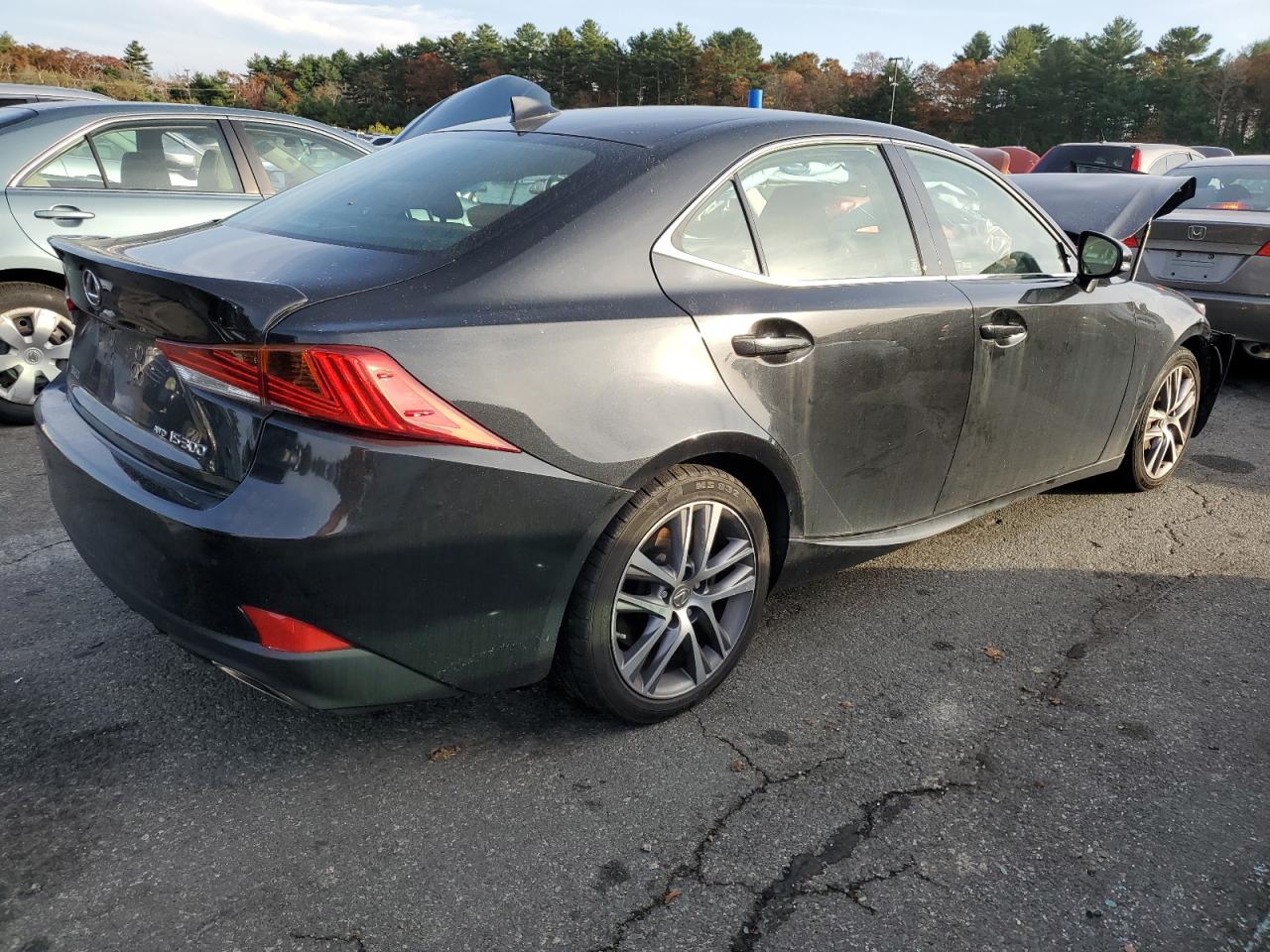 VIN JTHC81D26K5039235 2019 LEXUS IS no.3