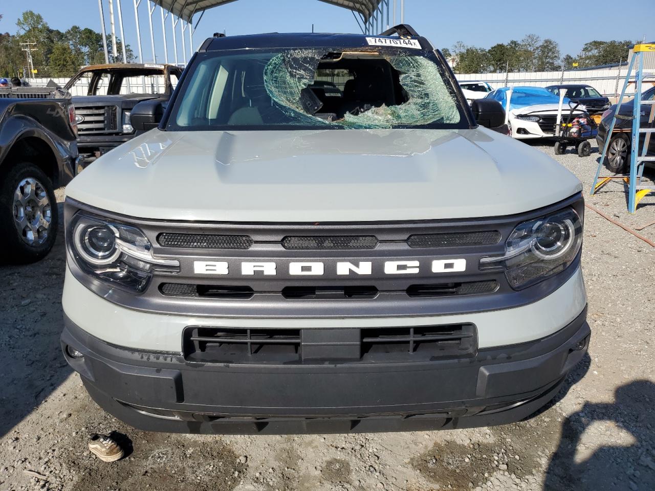 2021 Ford Bronco - Image 5