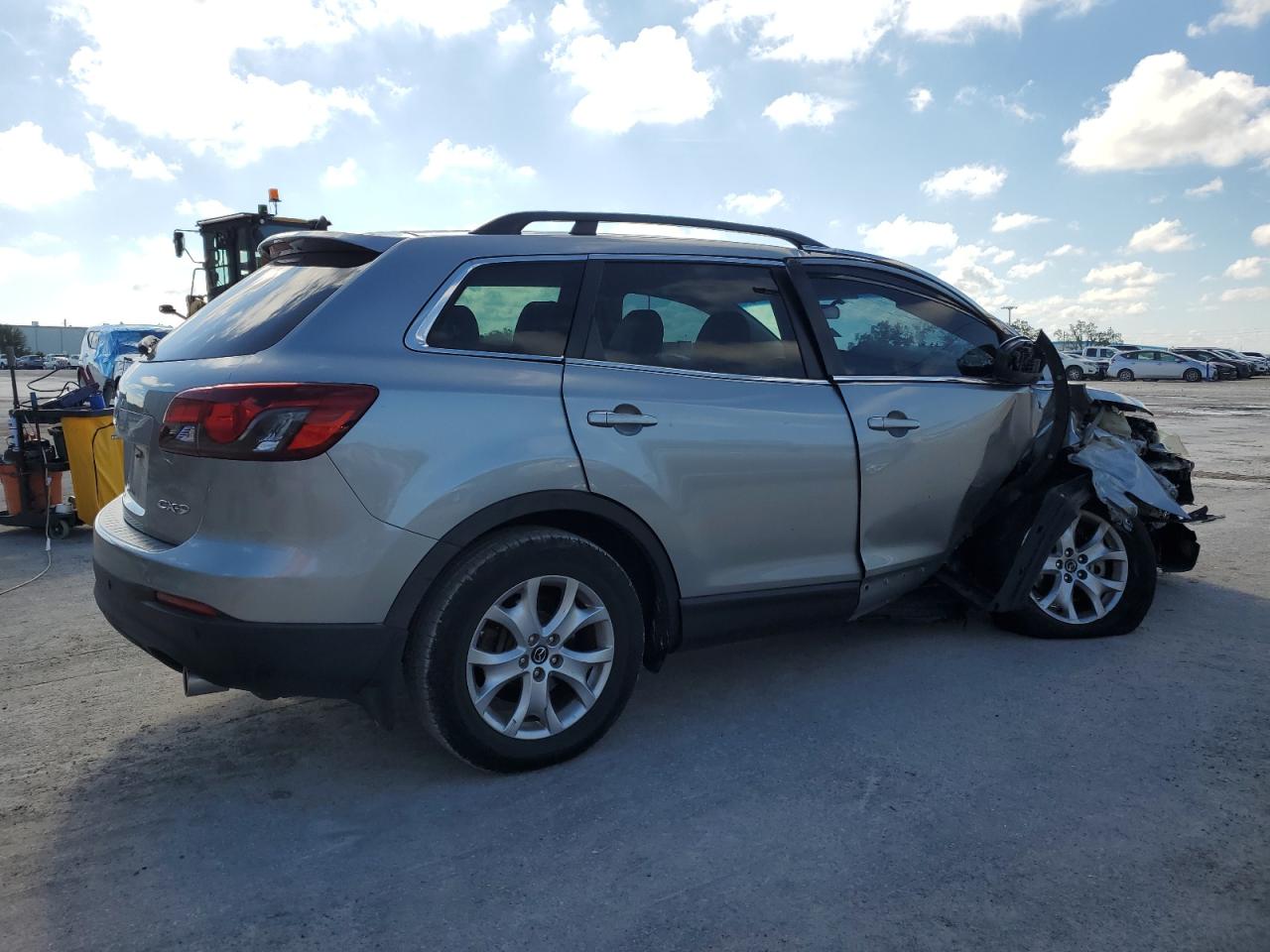 2015 Mazda CX-9 - Image 3