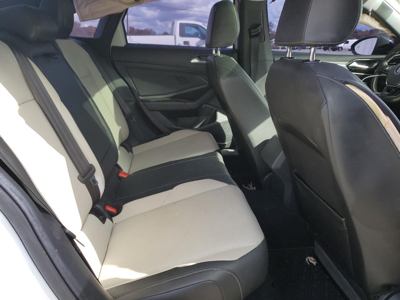 2019 Volkswagen Jetta - Image 10