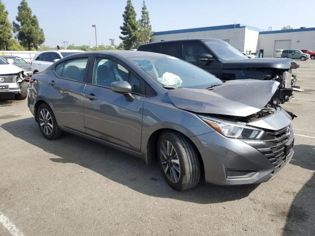  NISSAN VERSA 2024 Gray