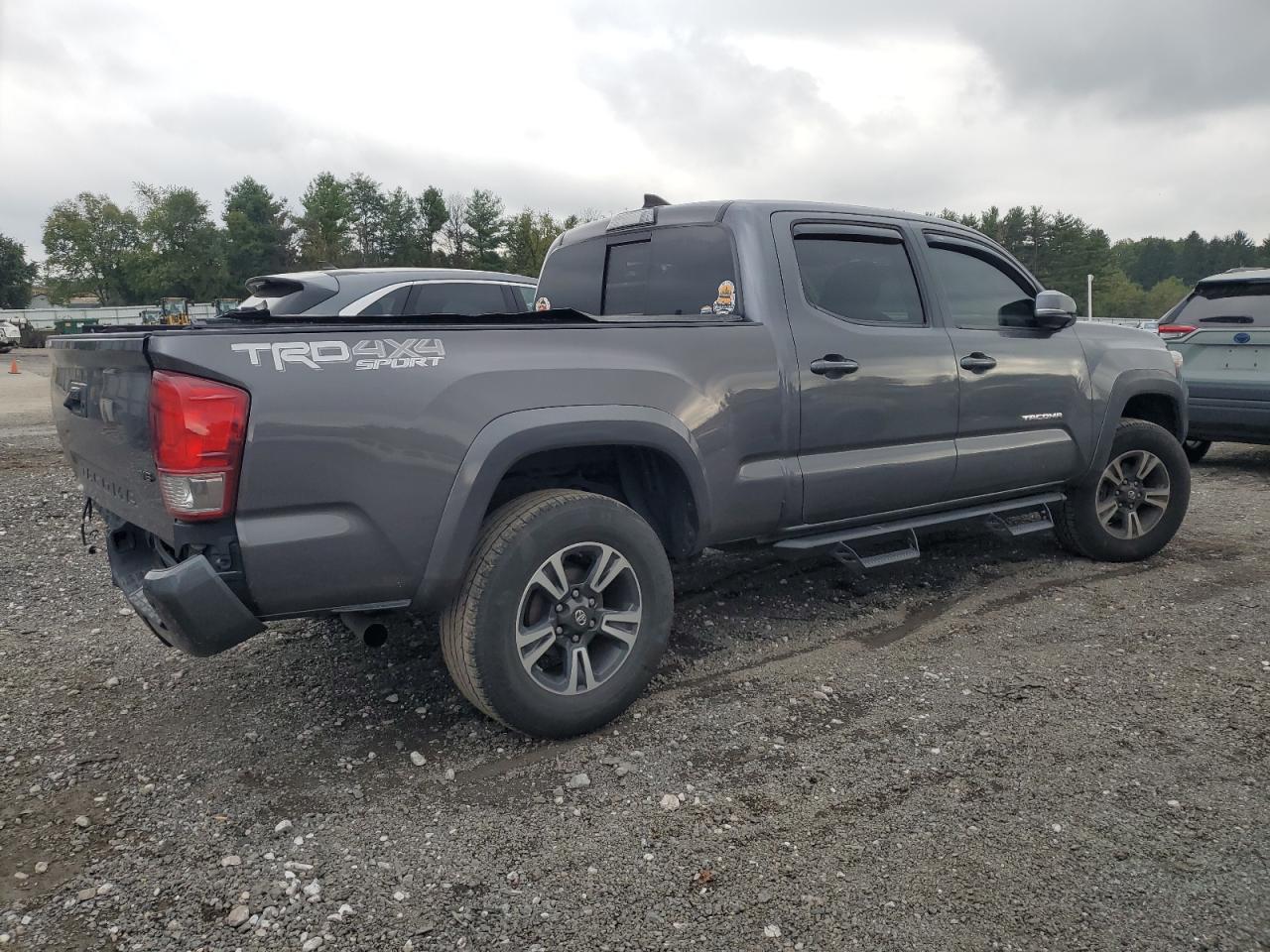 VIN 5TFDZ5BNXHX016609 2017 TOYOTA TACOMA no.3