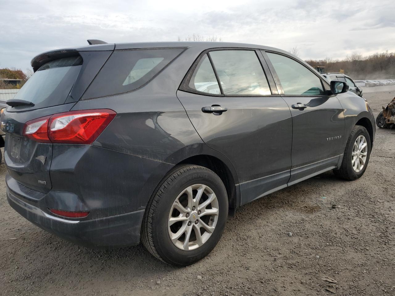 2018 Chevrolet Equinox - Image 3