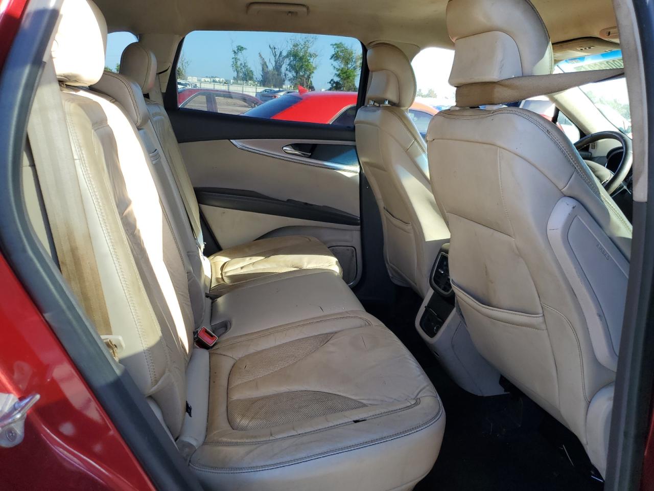 2016 Lincoln MKX - Image 11