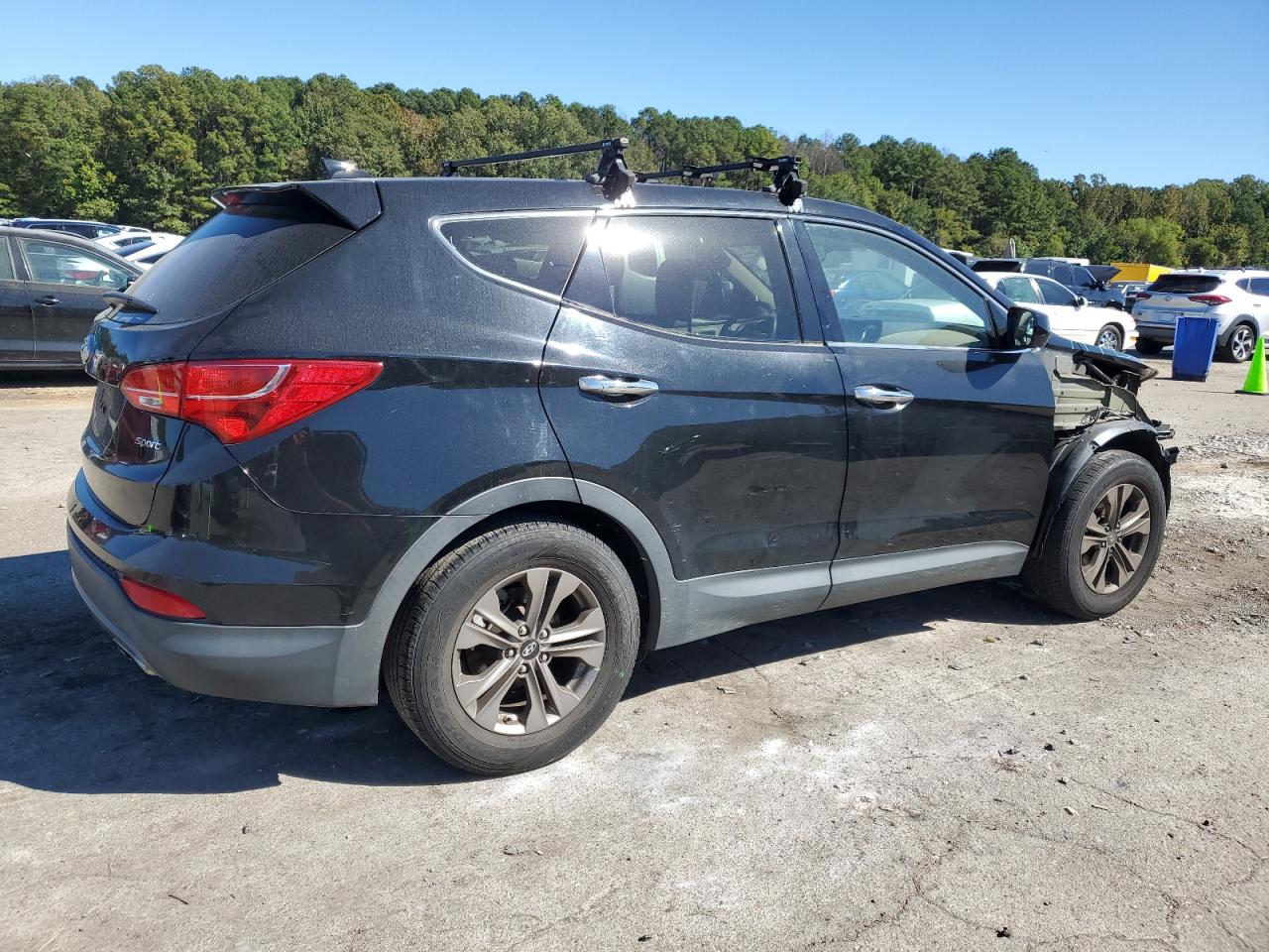 2016 Hyundai Santa Fe - Image 3